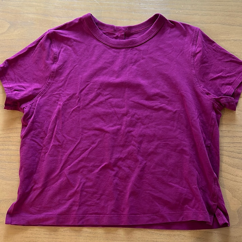 Lululemon tee